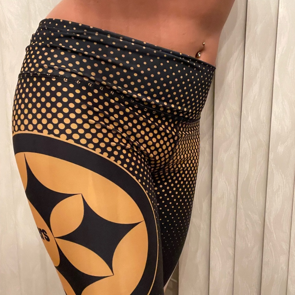 Steelers fan leggings size Medium